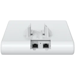 Ubiquiti U6-Mesh-Pro-EU Indoor/outdoor WiFi 6 AP with 4 spatial streams, an integrated super antenna, and a gigabit passthrough 