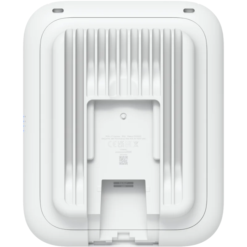 Ubiquiti U7-Outdoor All-weather WiFi 7 AP with 4 spatial streams, an integrated directional super antenna, and versatile mountin